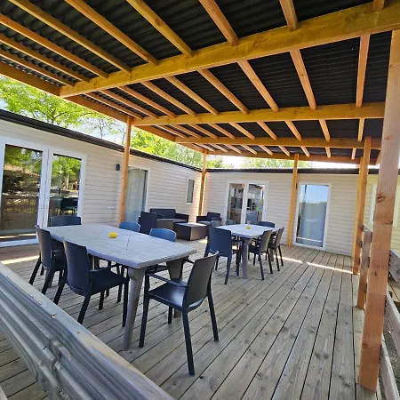 Campsite Camping Le Dolium 4*