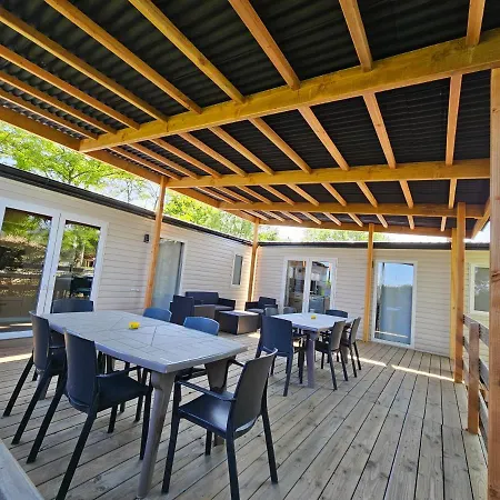 Campsite Camping Le Dolium 4*