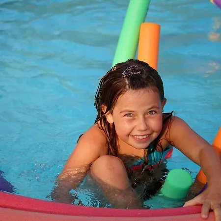 Campsite Camping Le Dolium Laudun