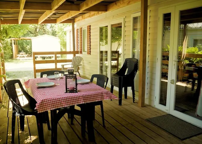 Le Dolium مكان تخييم 4*