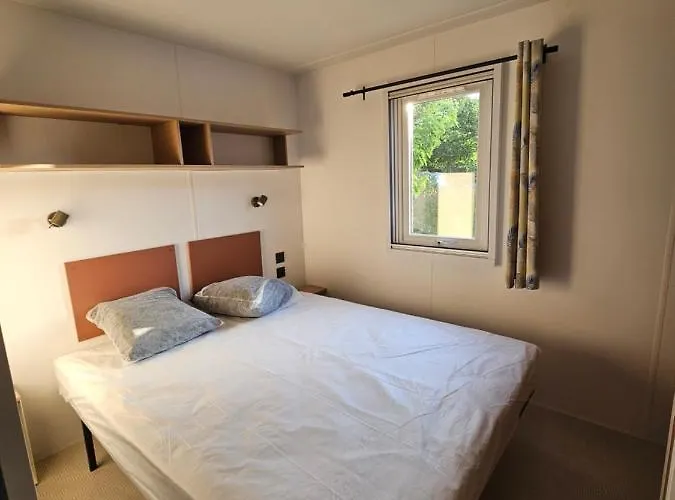 Le Dolium مكان تخييم