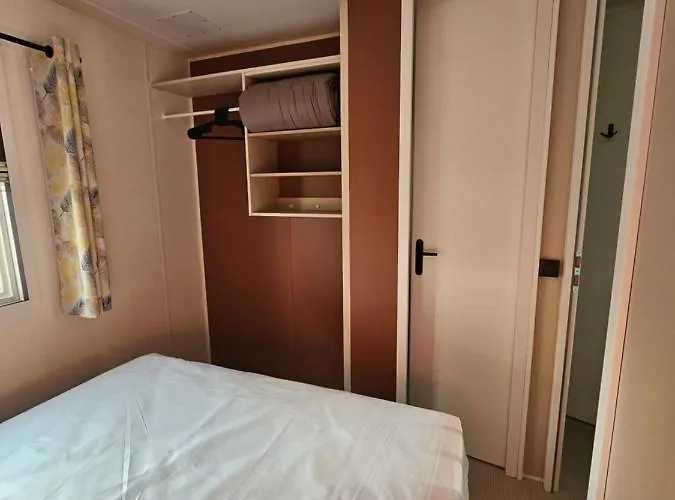 مكان تخييم Le Dolium