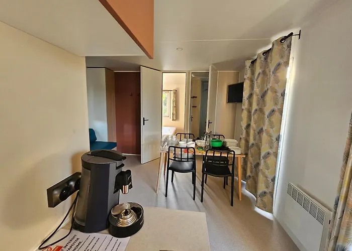 Le Dolium مكان تخييم 4*