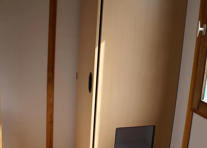 Le Dolium مكان تخييم Laudun